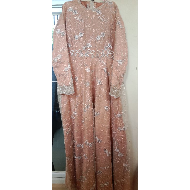 Gamis kondangan atau pesta dan Midi dress