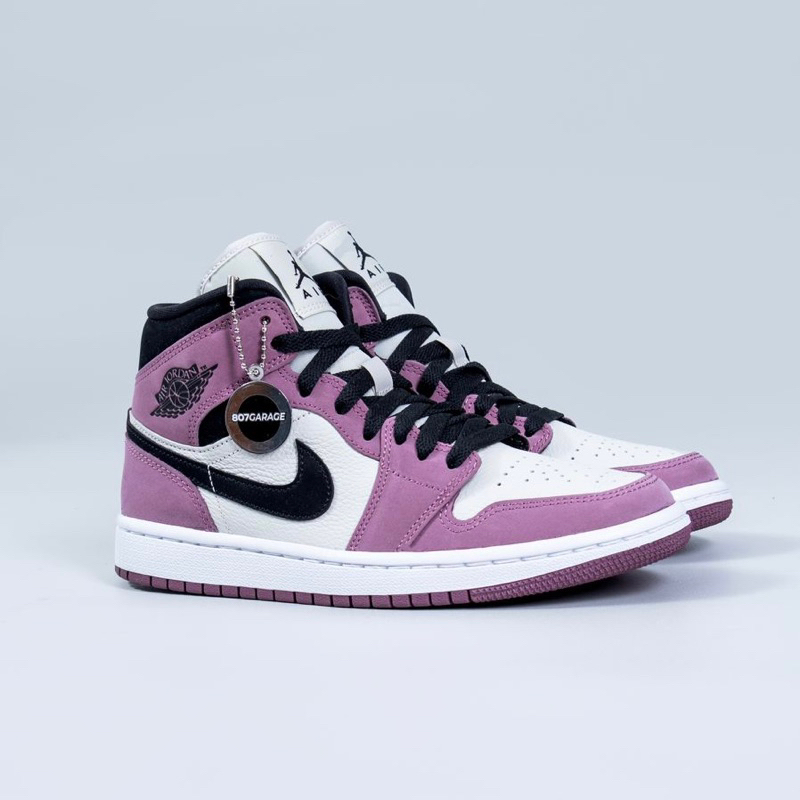 Air Jordan 1 Mid Berry Pink