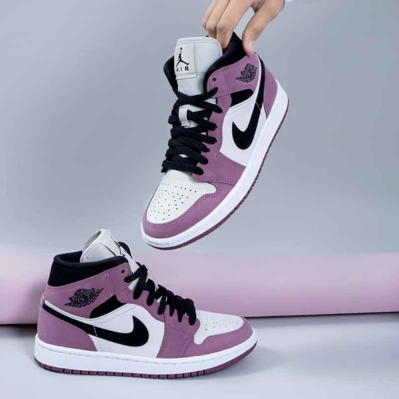 Air Jordan 1 Mid Berry Pink