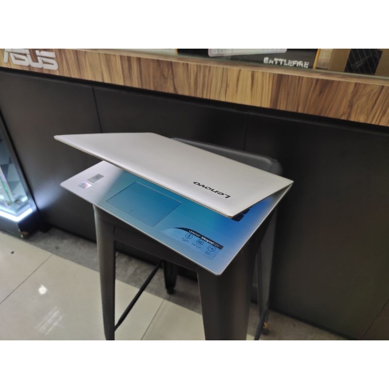 LAPTOP LENOVO 14INCH RAM 8 SSD 128GB SUPER KENCANG WINDOWS 10 GENERASI TERBARU