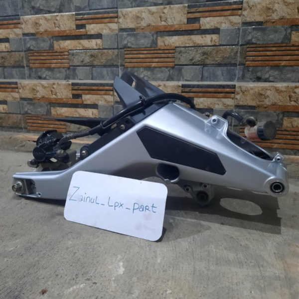 {Bekas} swing arm new r15 PNP Vixion Xabre Limited
