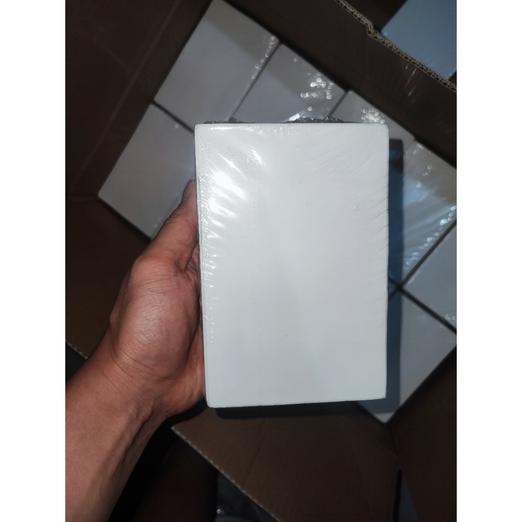 

LABEL THERMAL UKURAN A6 - 100 x 150 KERTAS STICKER BARCODE 100x150mm Isi 500 PCS RB6
