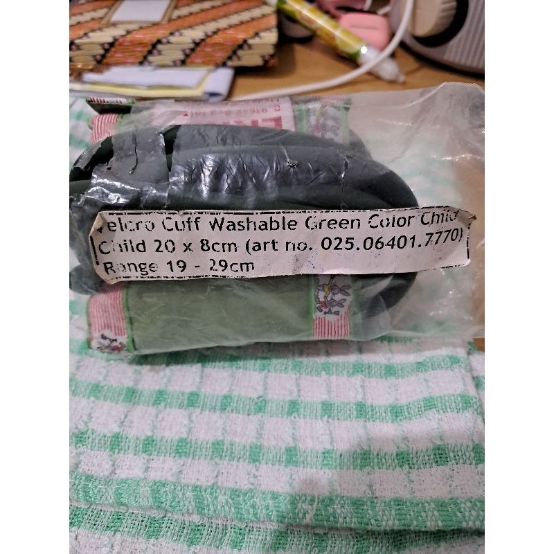 MANSET ERKA ANAK HIJAU VELCRO CUFF