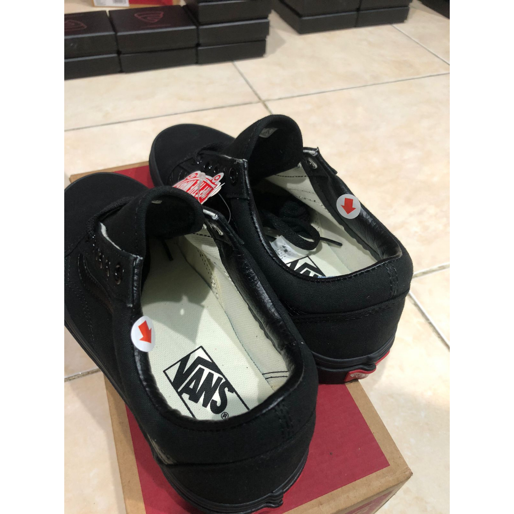 EX DISPLAY SEPATU VANS OFF THE WALL | OLD SKOOL BLACK BLACK