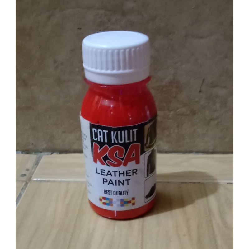 

cat kulit warna merah isi 80ml bisa untuk semua bahan kulit dan dll