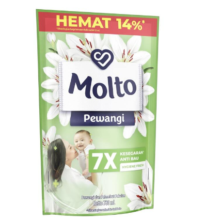 Molto Pewangi Pakaian Reffil 780ML