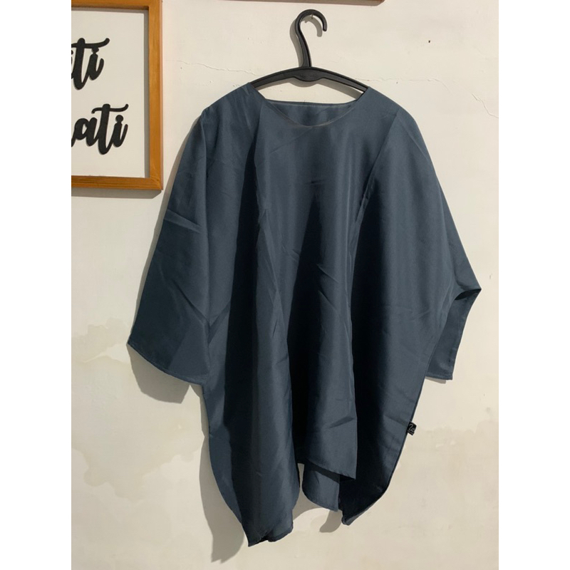 preloved blouse tiur top by zee wardrobe