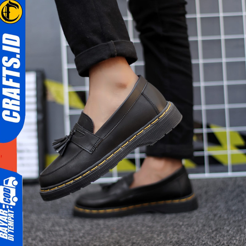 Sepatu Pantofel Formal Hitam Docmart Low Boots Kerja Pria