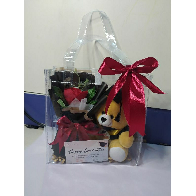gift wisuda boneka wisuda hampers coklat silverqueen