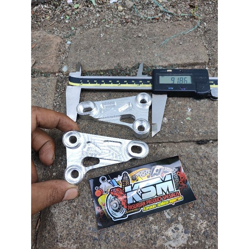 BREKET SEGITIGA KUPINGAN LAMPU K5 CNC 1SET /PANGKON KUPINGAN LAMPU DEPAN K5CNC