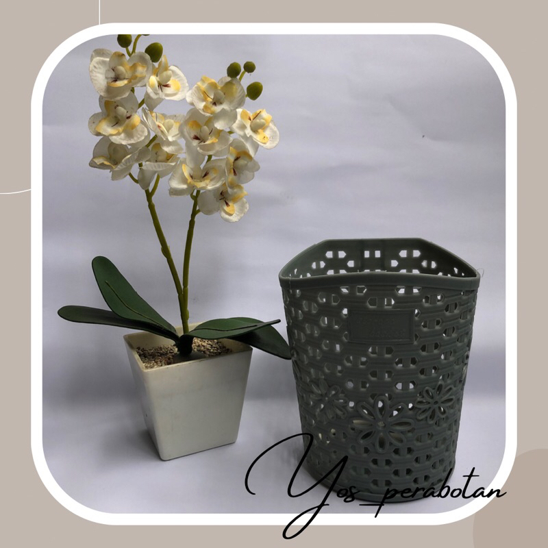 Keranjang Gantung/ Keranjang Serbaguna/ Tempat Alat Tulis/ Tempat Sabun/ Tempat Sendok