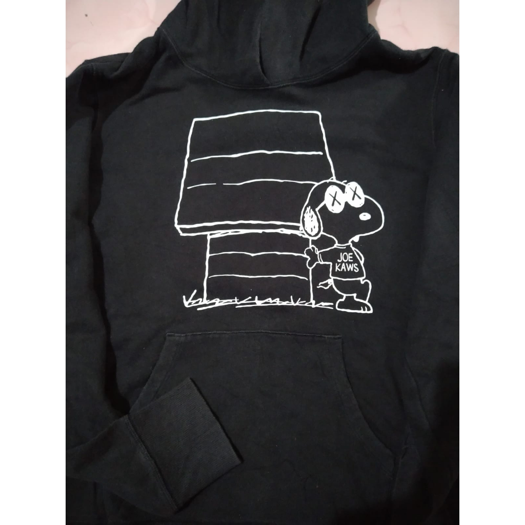 Hoodie Uniklo x peanut x kaws second original