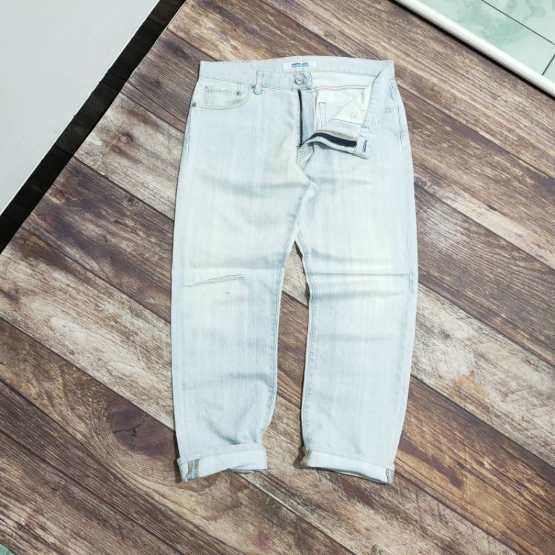 JN91 celana panjang jeans riped sobek UNIQLO size 34 35 light blue pria cowok casual vintage ripped 