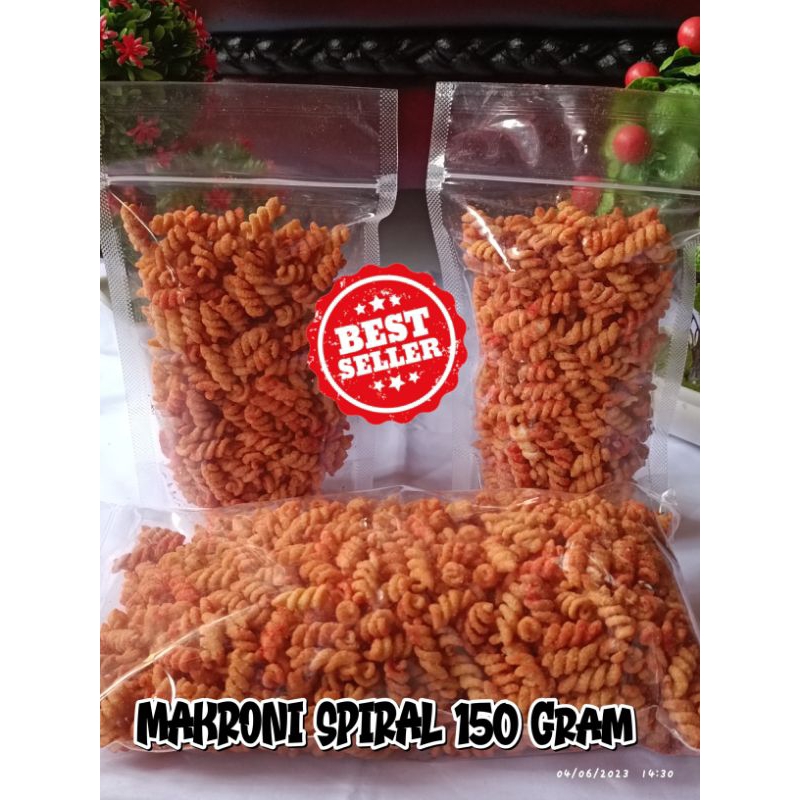 

Makaroni Spiral Pedas Daun Jeruk/Original Daun Jeruk Kemasan 150gram