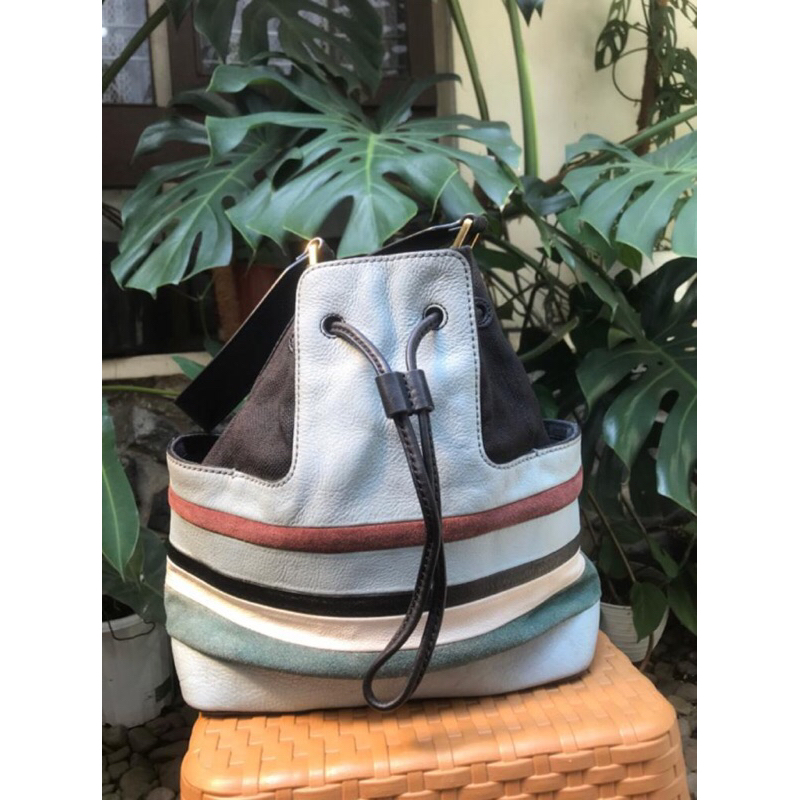 sale preloved fossil bucket bag patchwork sudah spa siap pakai tas branded original tas tote muat ba