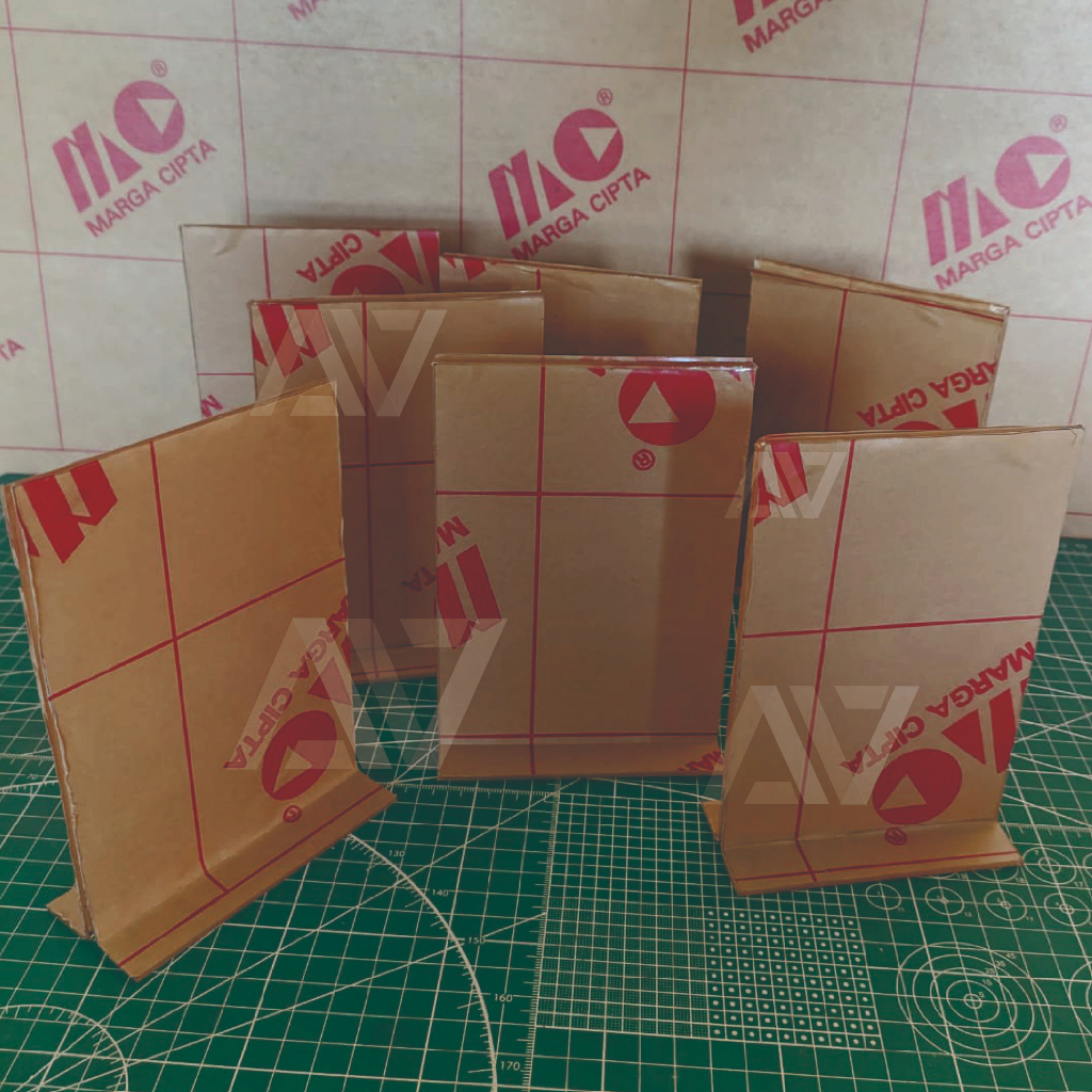 

STAND 10 CM X 12 CM T AKRILIK DI SISIPI KERTAS BROSUR POSTER KANTOR MIKA ACRYLIC DAFTAR LANSCAPE DUDUKAN PAPAN NOMOR MEJA KONTER PULSA BENING MEDIA PROMOSI TENT CARD MENU NOMER TOKO RESTORAN PORTRAIT MURAH TERLARIS STATIONERY SEKOLAH PROMO CARD