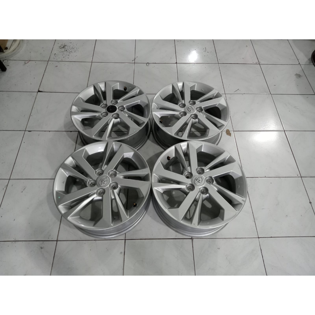 VELG MOBIL BEKAS STD NEW AVANZA RING 15x5,5 PCD 5x100 SURABAYA