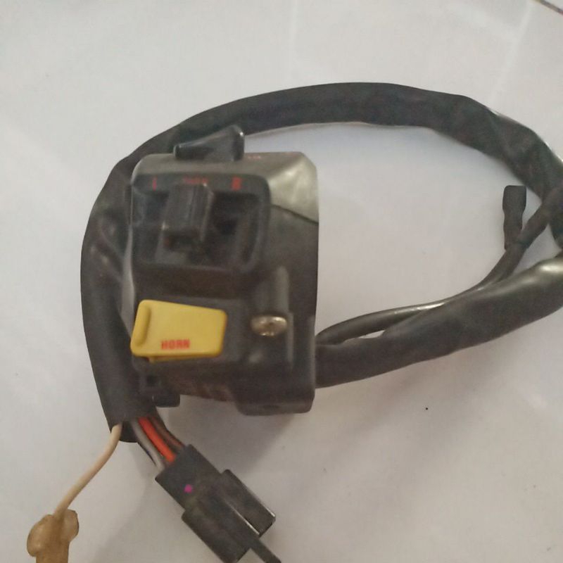 holder kiri Tiger Revo saklar kiri Tiger Revo original