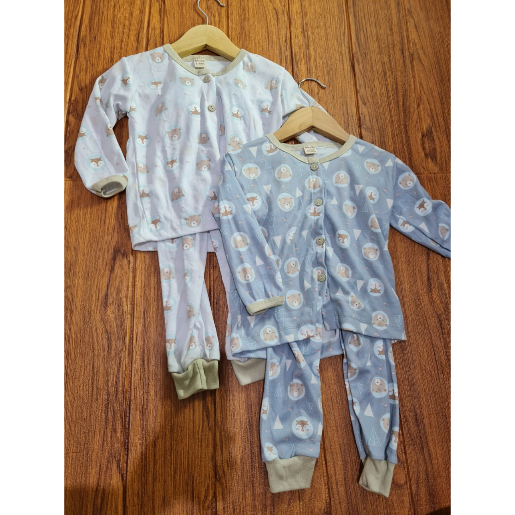 WINTEKU SETELAN /PIYAMA BABY DAN KIDS  BAJU KANCING PANJANG+CELANA PANJANG MOTIF