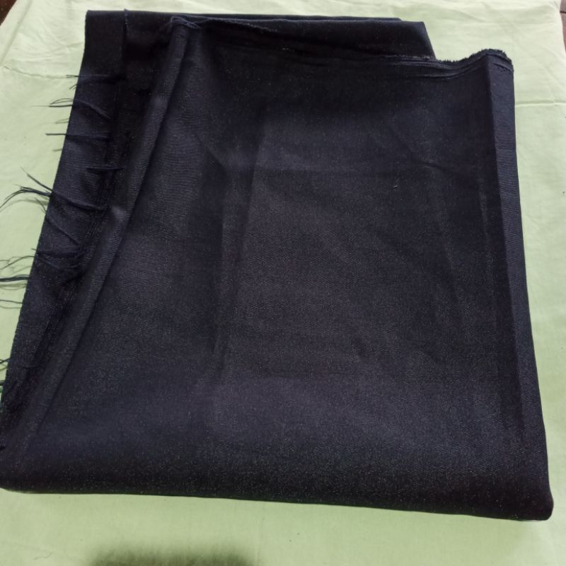 Kain bahan Seragam rok SMP warna biru tua,bukan PL...tapi stok lama