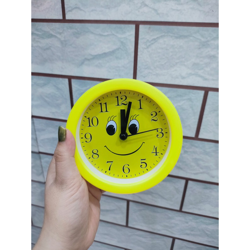 Jam Bulat Motif Smile/Jam Weker Smile Alarm/ Jam Meja Alarm