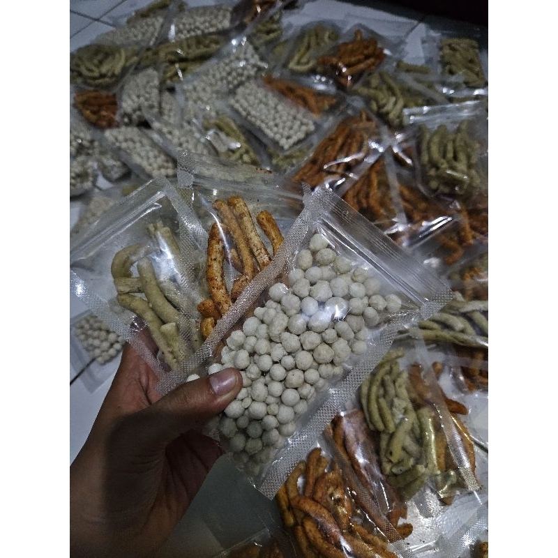 

Basreng pedas daun jeruk,original,pilus kencur