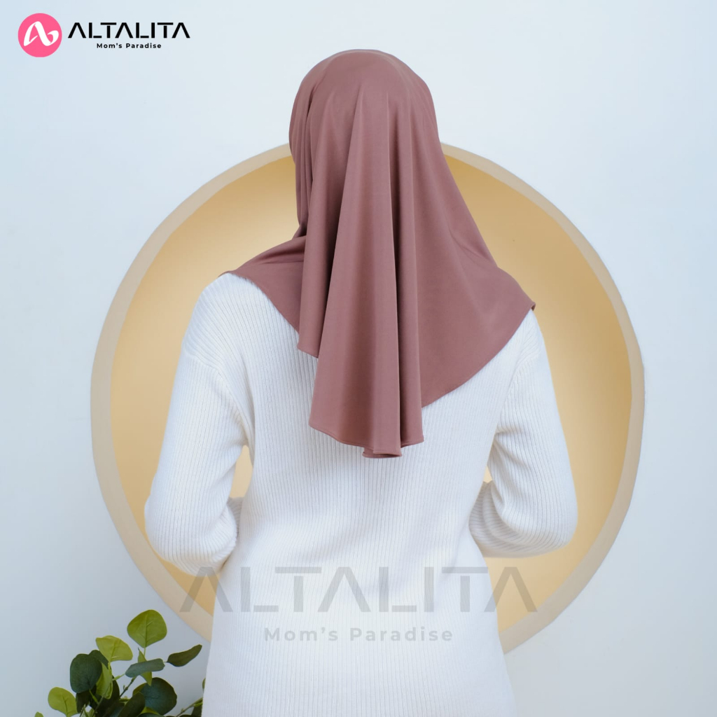 Altalita - Jilbab Bergo Instan Qaila Penguin Size M Hijab Sport Hamidah Menutup Dada Kerudung Instan Terbaru Bahan Jersey Premium Cocok Untuk Sekolah Olahraga Volly Futsal Senam dan Sehari-Hari