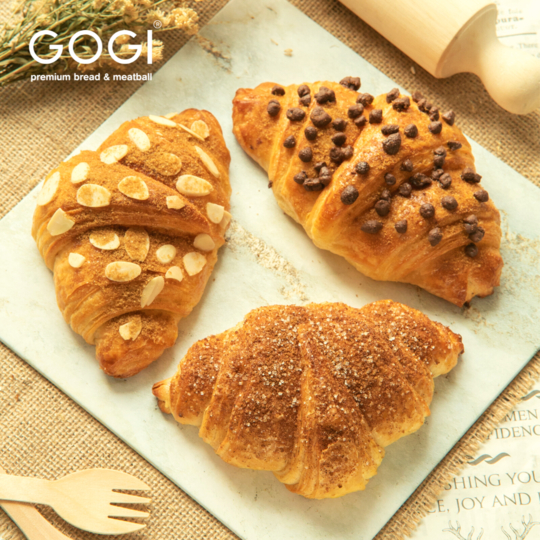 

Butter Croissant Premium Chocolate / Almond / Cinnamon Real Butter