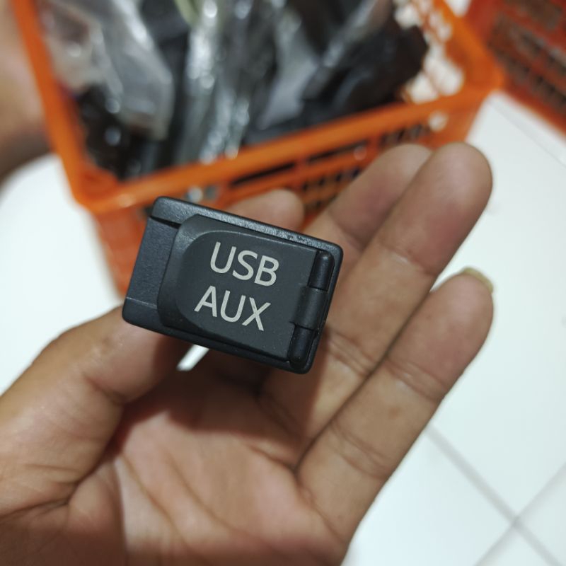 USB AUX mobil fortuner Hilux innova avanza xenia vios yaris