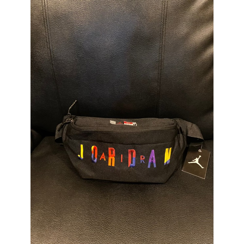 WAISTBAG AIR JORDAN RAINBOW FONT BLACK WHITE