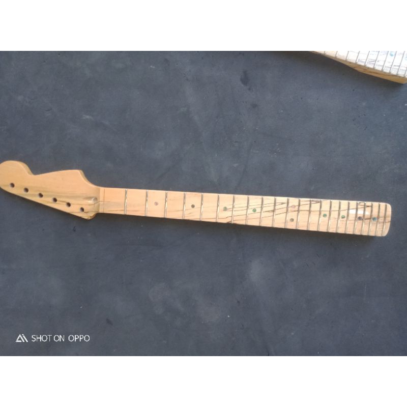 neck gitar stratocaster spalted maple 22 fret butiq