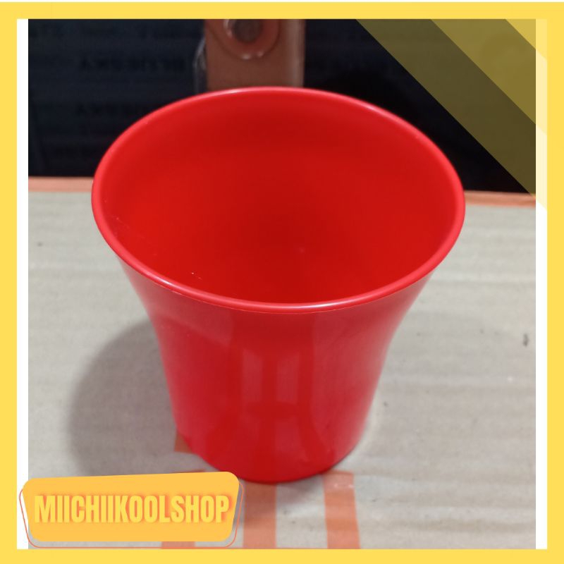 02 CANGKIR PLASTIK LUSINAN