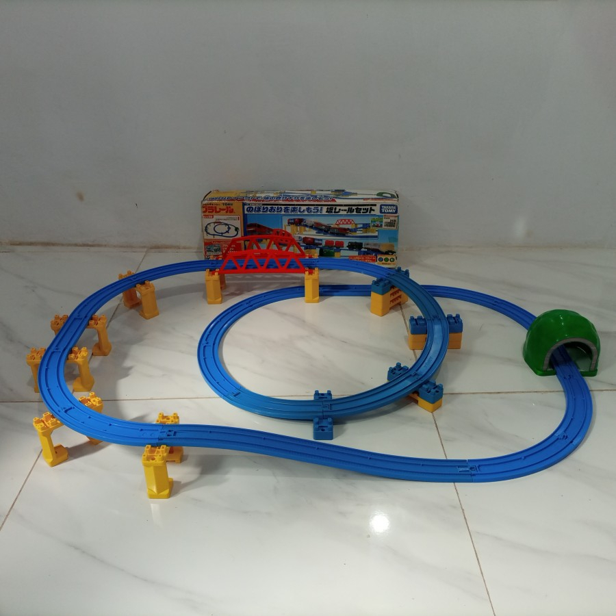 Takara Tomy - Plarail Spiral Rail Set