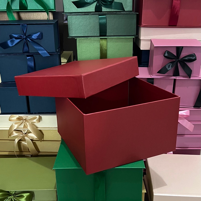

Hard Box uk.23x23x14 Polos kotak Box Hampers Box Hadiah Box Gift Hardbox kotak kado box