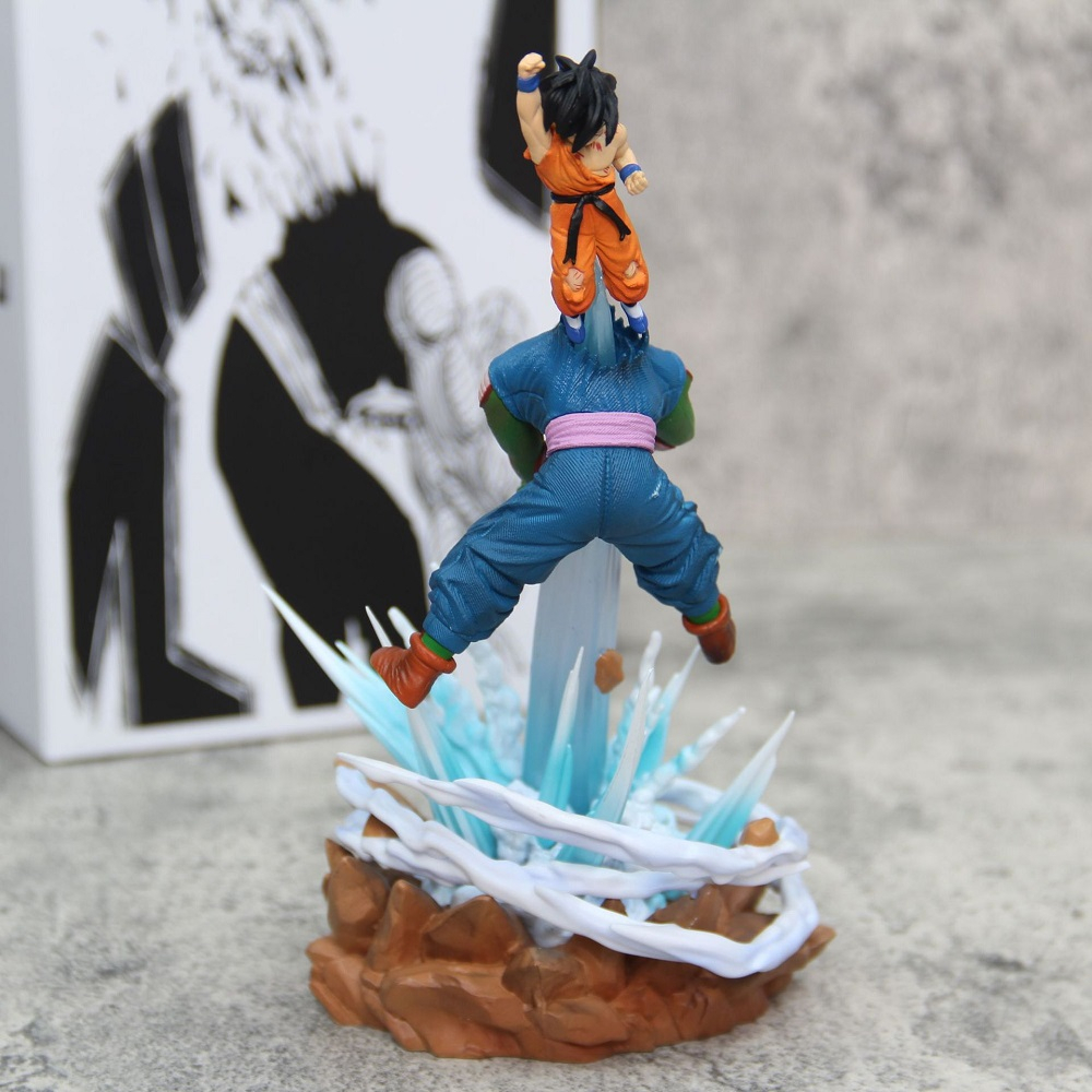 Action Figure Diorama Dragon Ball Goku vs King Piccolo Tinggi 20CM