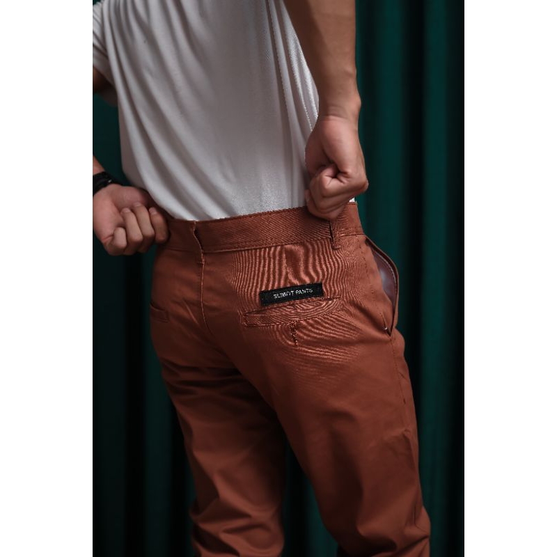 Mubeng Chinos Pants