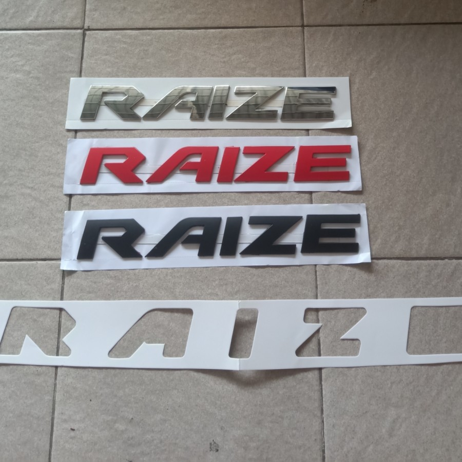 Engine Hood Emblem Toyota RAIZE Emblem Kap Mesin RAIZE Premium