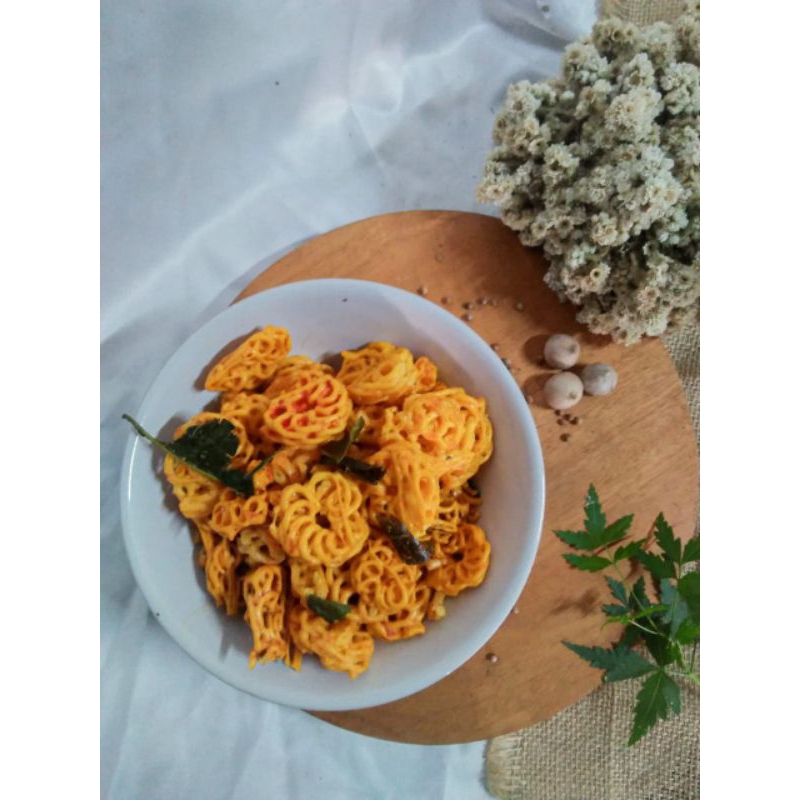 

krupuk Seblak Rafael Viral Pedas 100 Gram - Snack Viral - Krupuk Seblak - Makanan Ringan - Snack
