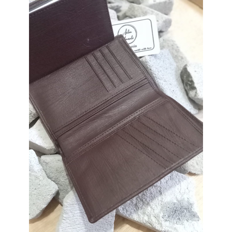 dompet pria/wanita ukuran 3/4 tanbgung bahan kulit sintetis lokal jenis bona motif urat kayu banyak slot kartu #dompet #dompetpria #dompetwanita #dompettanggung