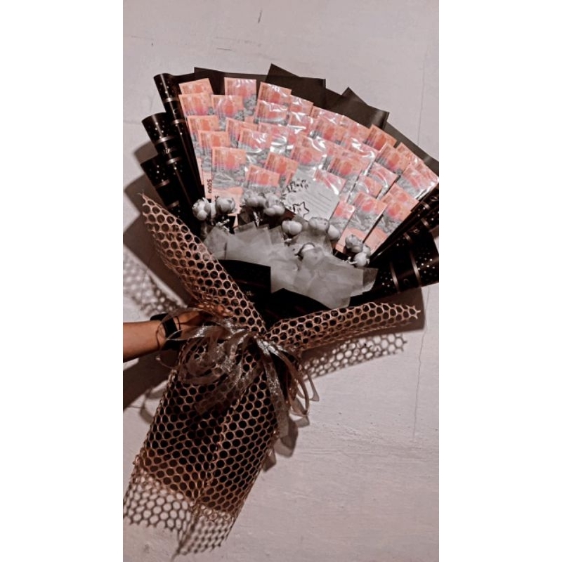 money bouquet, isi uang 200 ribu, pecahan 5 ribu
