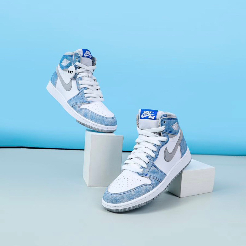 Air Jordan 1 High Hyper Royal GS Women