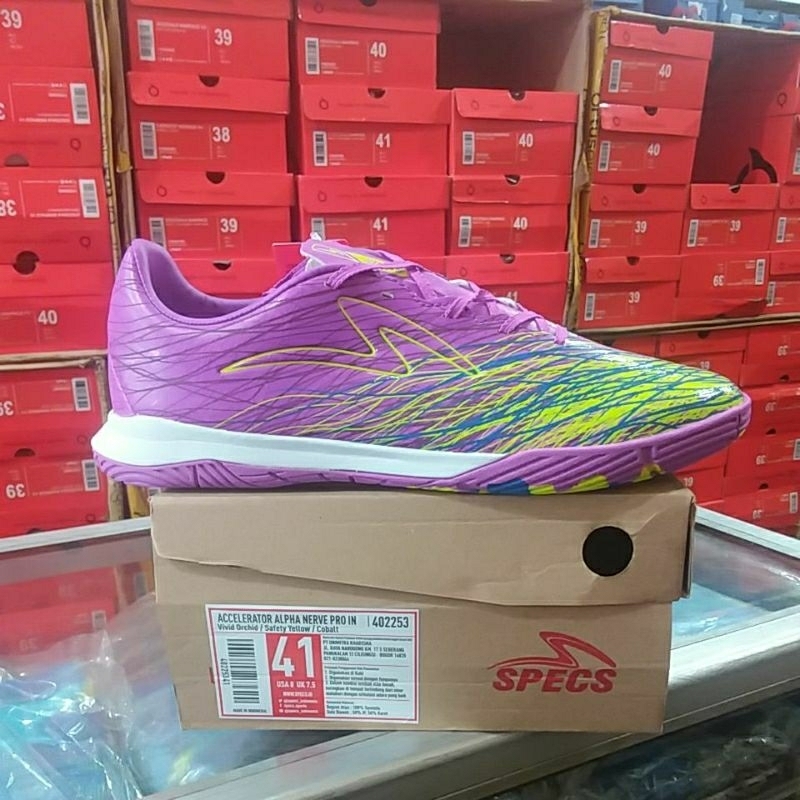 sepatu futsal merek specs(100% original)