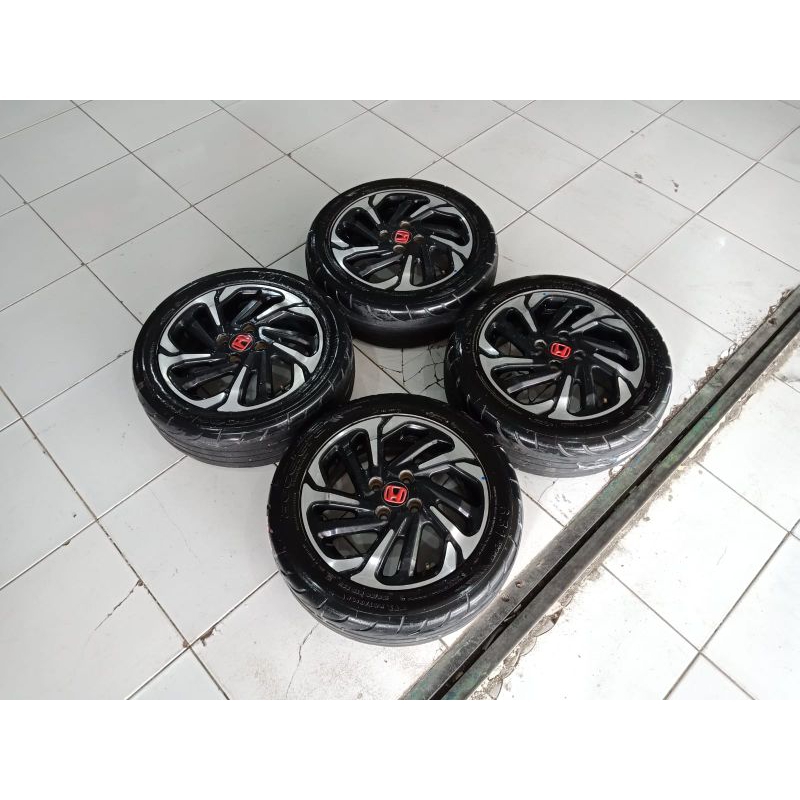 velg bekas mobilio RS ring 15+ban 195 50 15 lebar 5,5 pcd 4x100