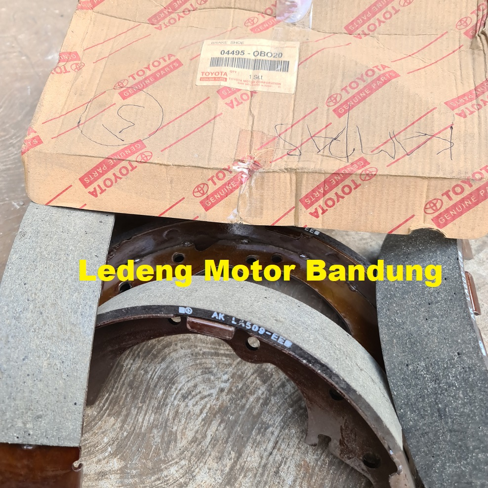 Original Brake Shoe Rear Toyota Kijang KF 5K 7K Kampas Rem Belakang