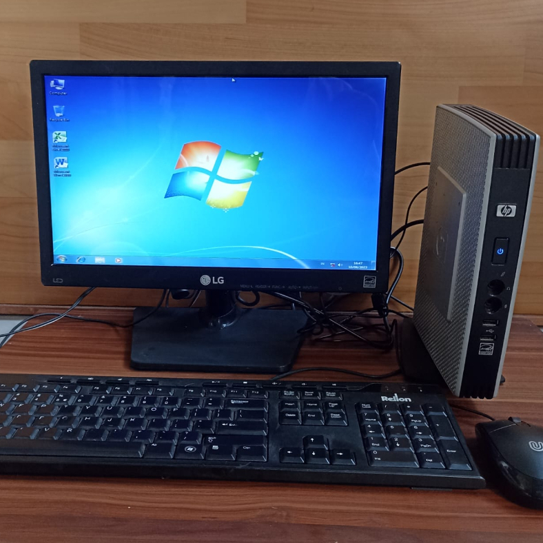 Pc mini hp siap pakai lcd 16 inci