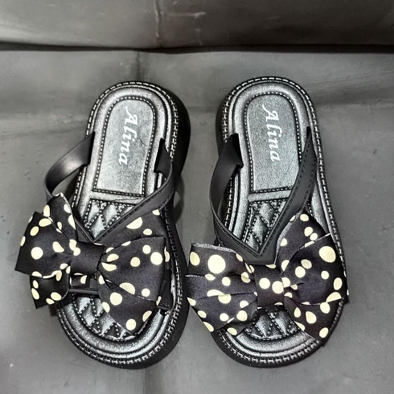 Sandal import anak perempuan Sandal terbaru pita polkadot wanita Sendal karet trendy kekinian