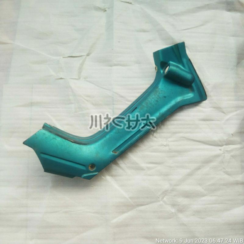 cover dek leksil sayap tengah kanan Yamaha force1 F1 F1z original