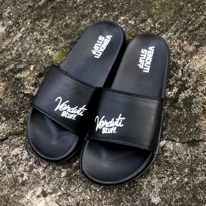 Sandal Pria Wanita Slide Kekinian Sandal Venduti Stuff Slip On Original Unisex