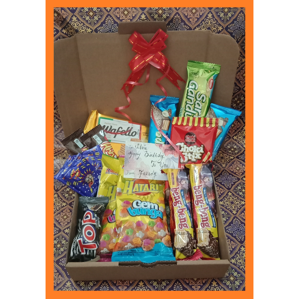 

Hampers Snack Hadiah Ulang Tahun/Hadiah Valentine/Hadiah Wisuda/Birthday Gift/Graduation Gift Box C