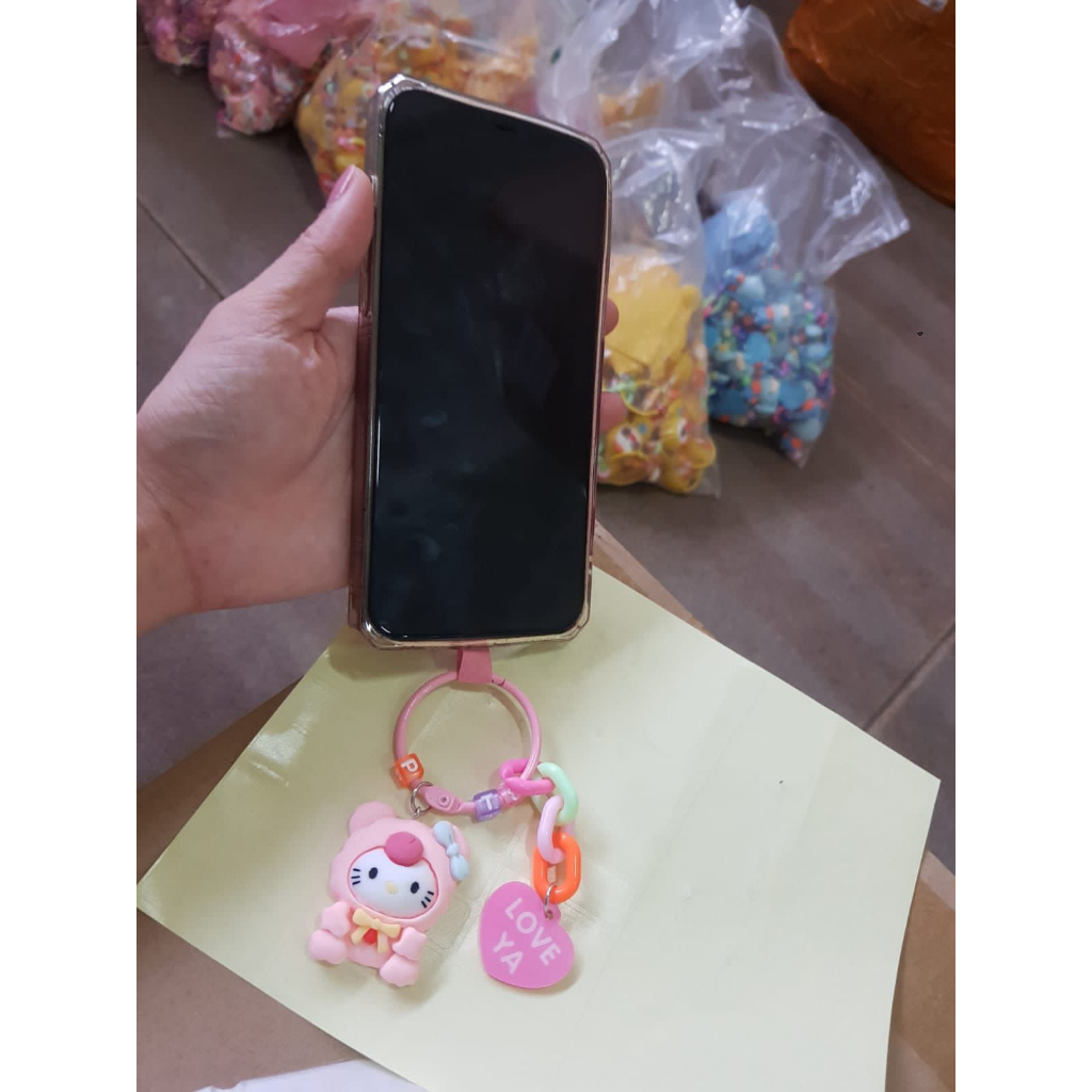 Gantungan Kunci Bentuk Boneka Kartun Untuk Dekorasi Handphone / Gantungan Kunci / Handphone Anti Hilang Motif Kartun Lucu